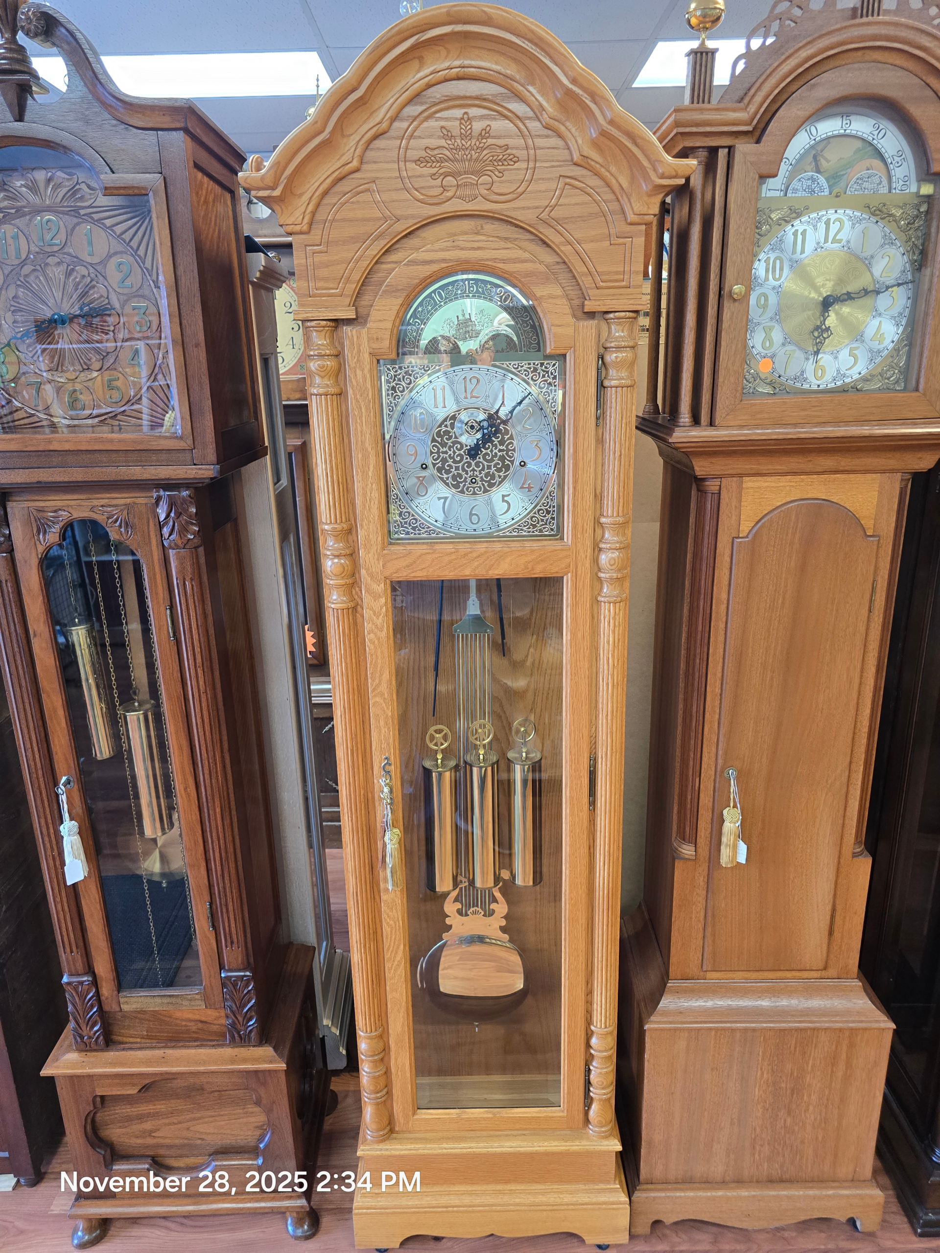 Howard Miller Light Oak, Wheat Design