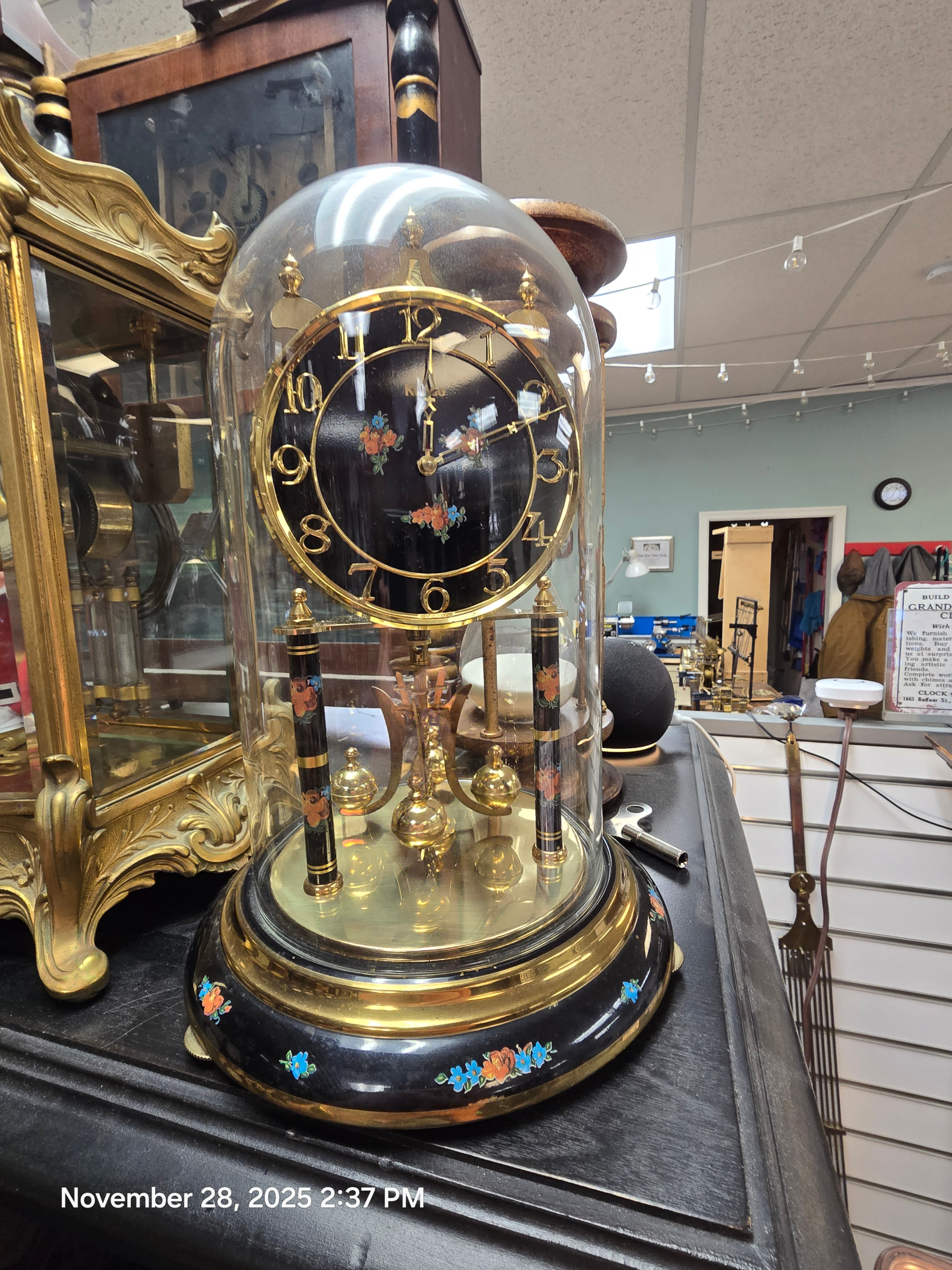 Kundo Black Anniversary Clock